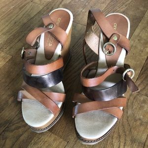 Andre Assous leather strap wedge
